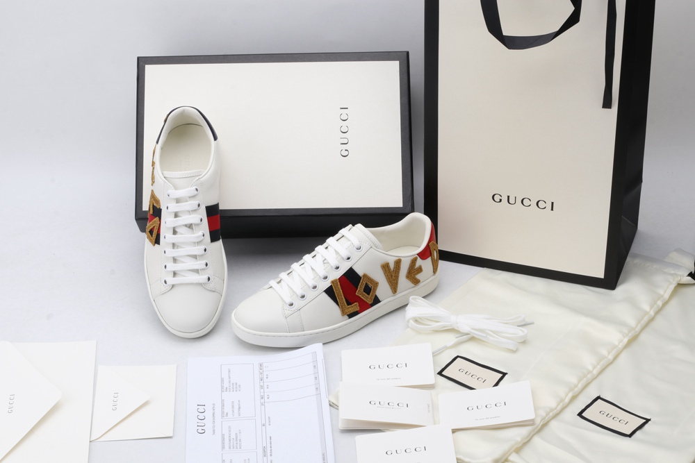 Women s Ace embroidered sneaker